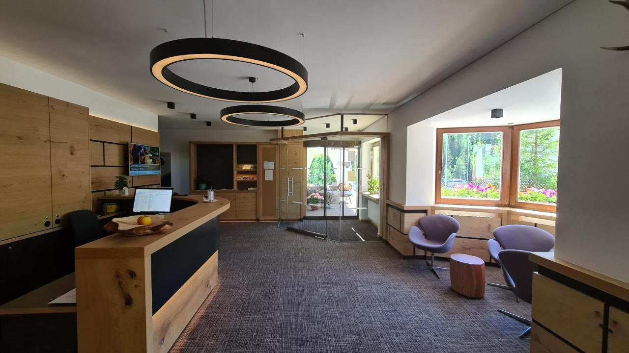 Hotel Cresta Samnaun Bagian luar foto