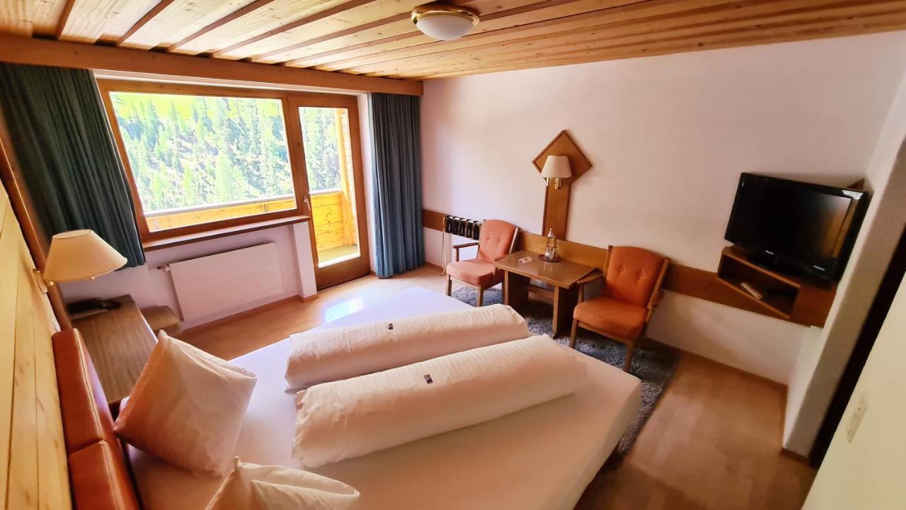 Hotel Cresta Samnaun Bagian luar foto